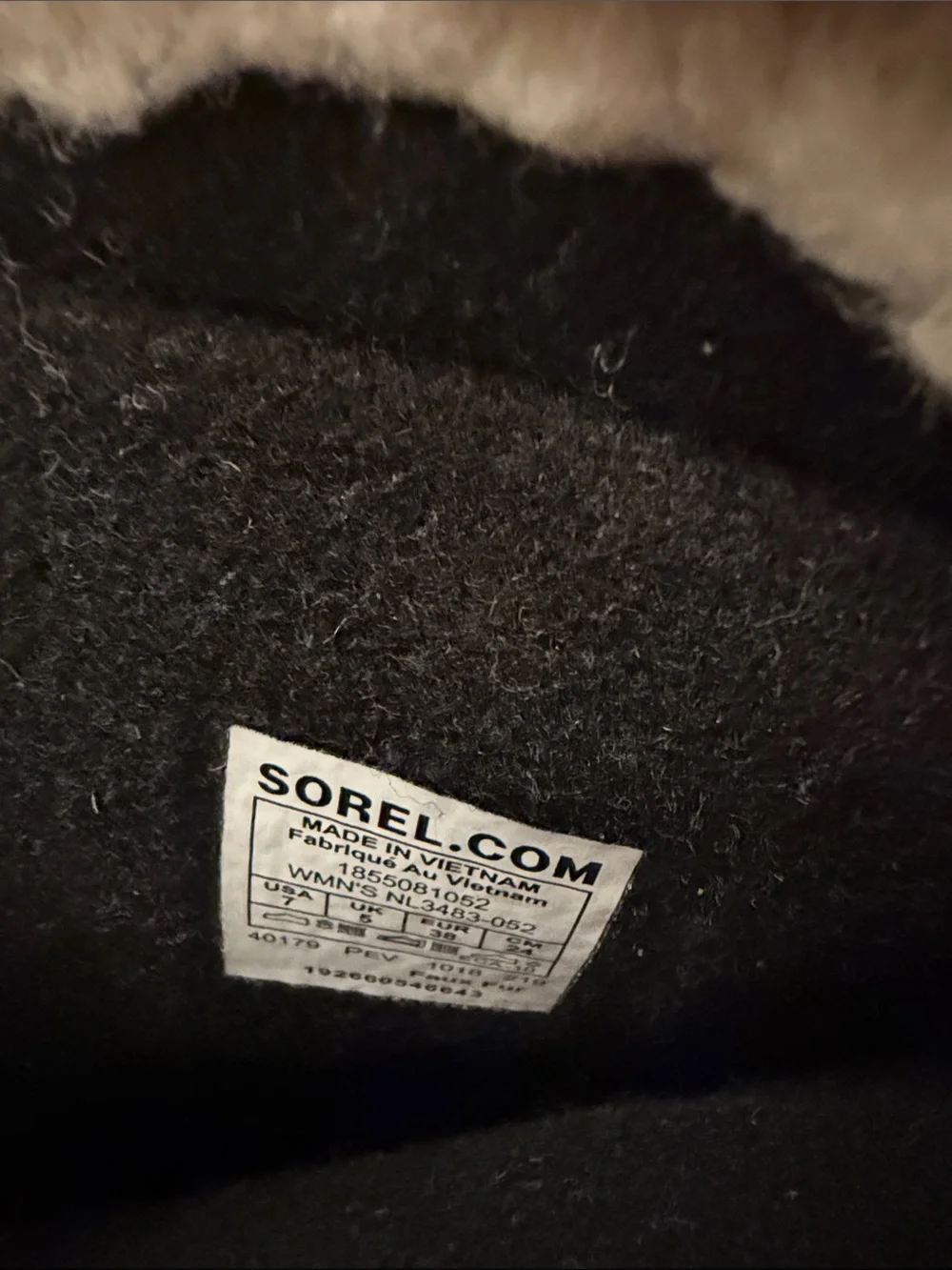 Sorel Gray and Black Women's Winter Lace-Up Boots with Cream Shearling Cuff